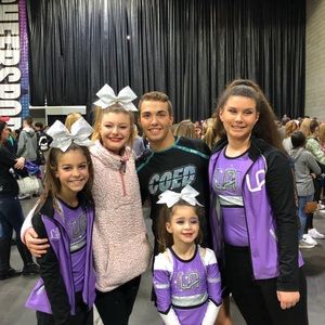 Meet your Posher, Adie